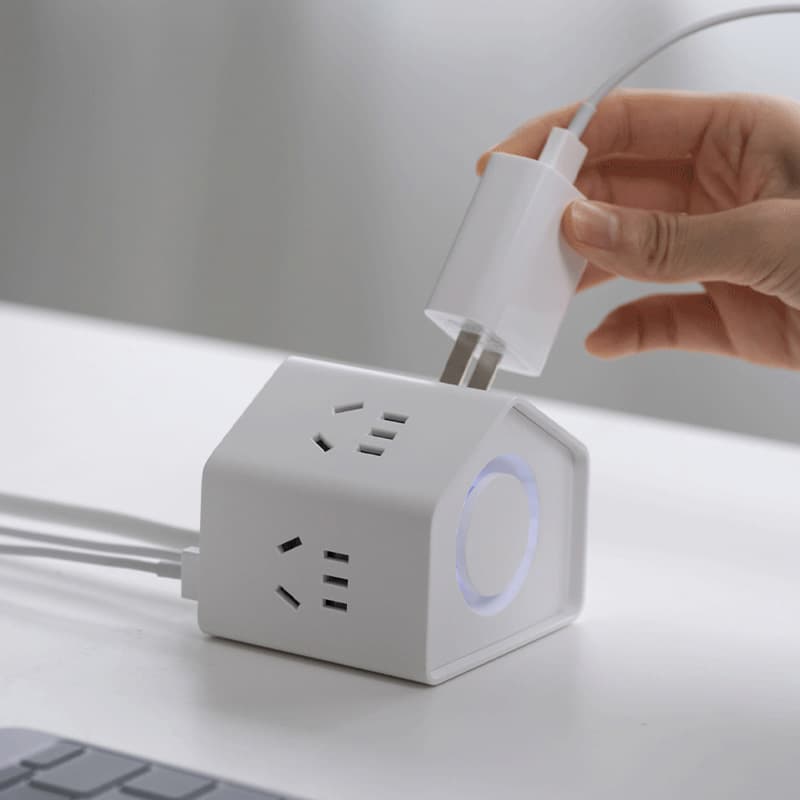 چندراهی برق و شارژر usb ویوک — تصویر ۹