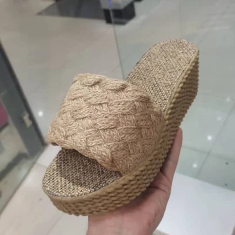 صندل زنانه لژدار ساده حصیری