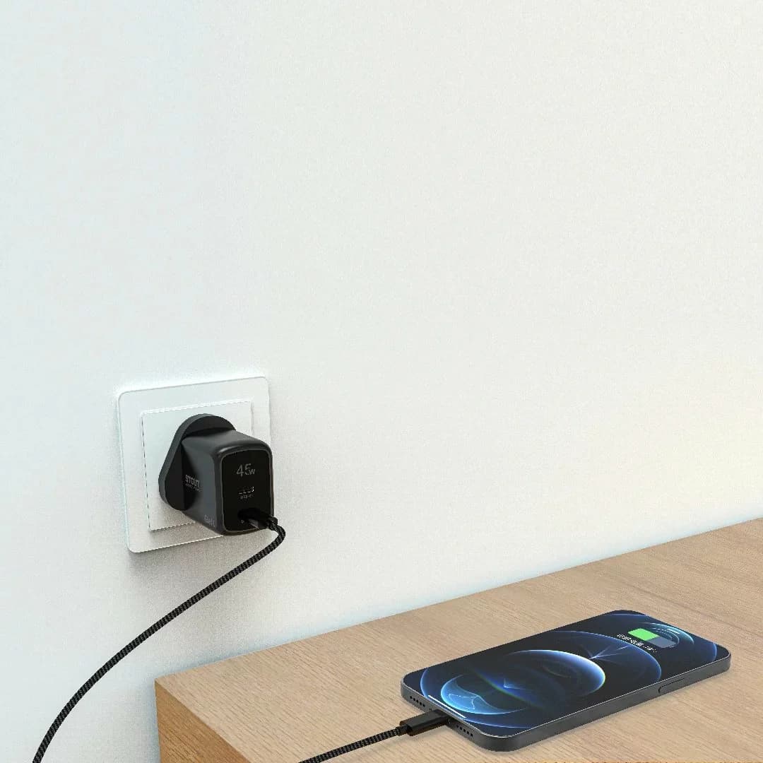 شارژر دیواری 45 وات پاوا مدل Stout Gan Travel Charge به همراه کابل USB-C به لایتنینگ — تصویر ۷