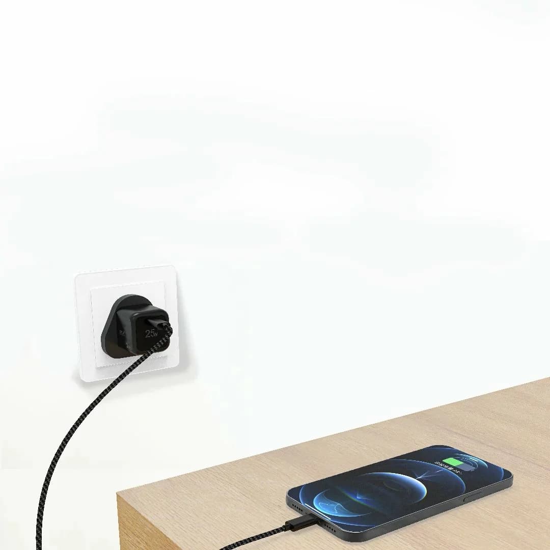 شارژر دیواری 25 وات پاوا مدل Stout GaN Travel Charger به همراه کابل USB-C — تصویر ۳