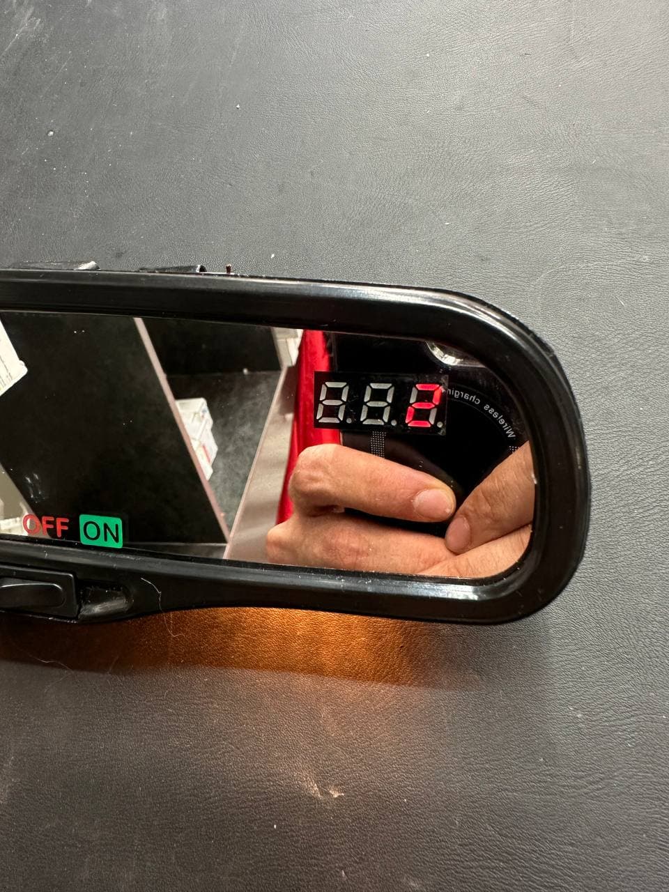 آینه کاپریسی چراغ دار (درجه دار) — تصویر ۳