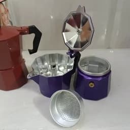 قهوه جوش رنگی 3 کاپ (قهوه ساز -موکاپات) — تصویر ۵