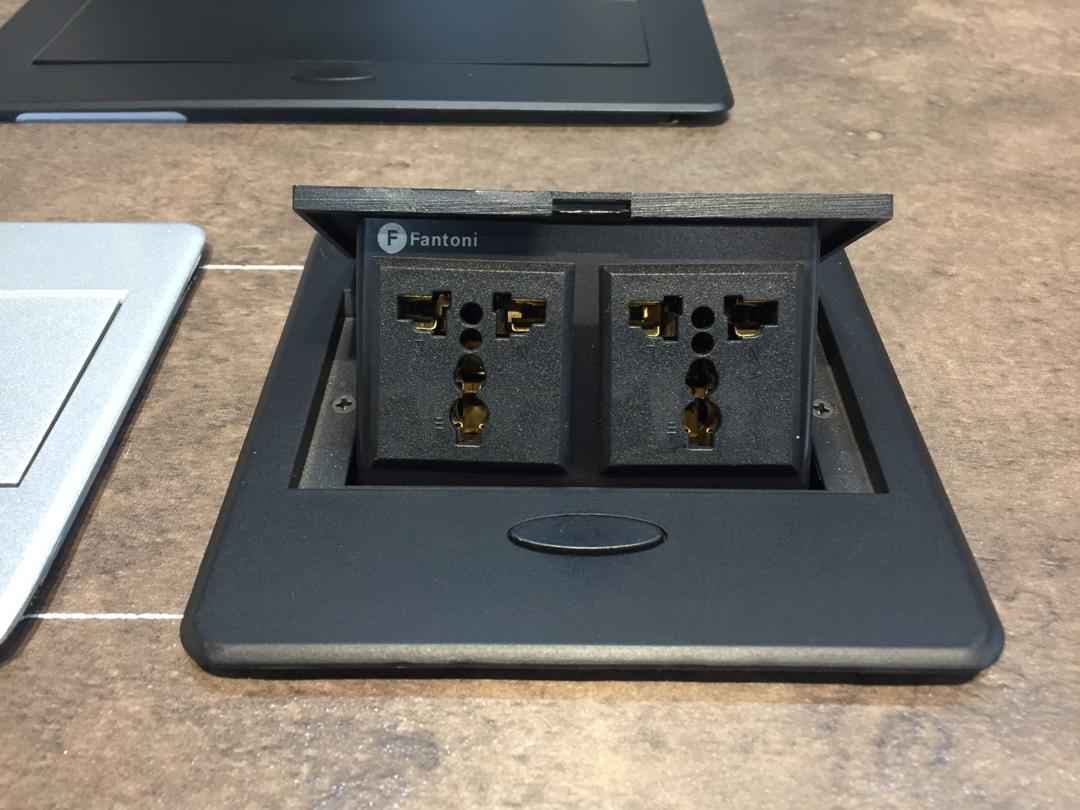 پریز توکار مربعی تاچ کد N334 و N335 فانتونی — تصویر ۴