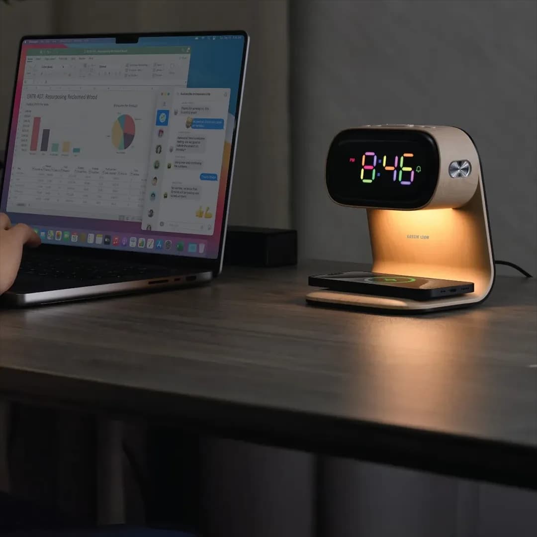 ساعت رو میزی گرین لاین Green Lion Bedside Clock with Wireless Charger — تصویر ۴