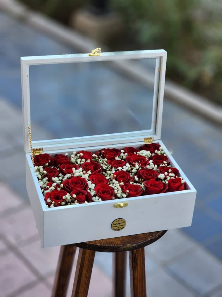 باکس گل درب دار رز 24 عددی-تزئین عروس-کد 1039