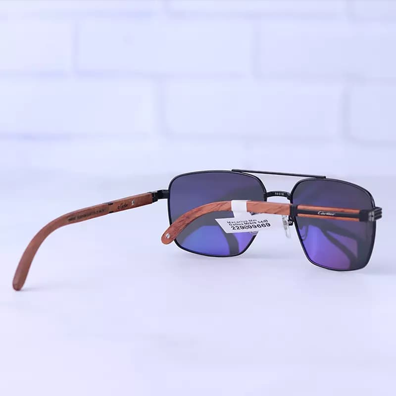 عینک آفتابی مردانه کارتیر فریم نقره ای دسته چوبی CT 0376S/2 — تصویر ۱۲
