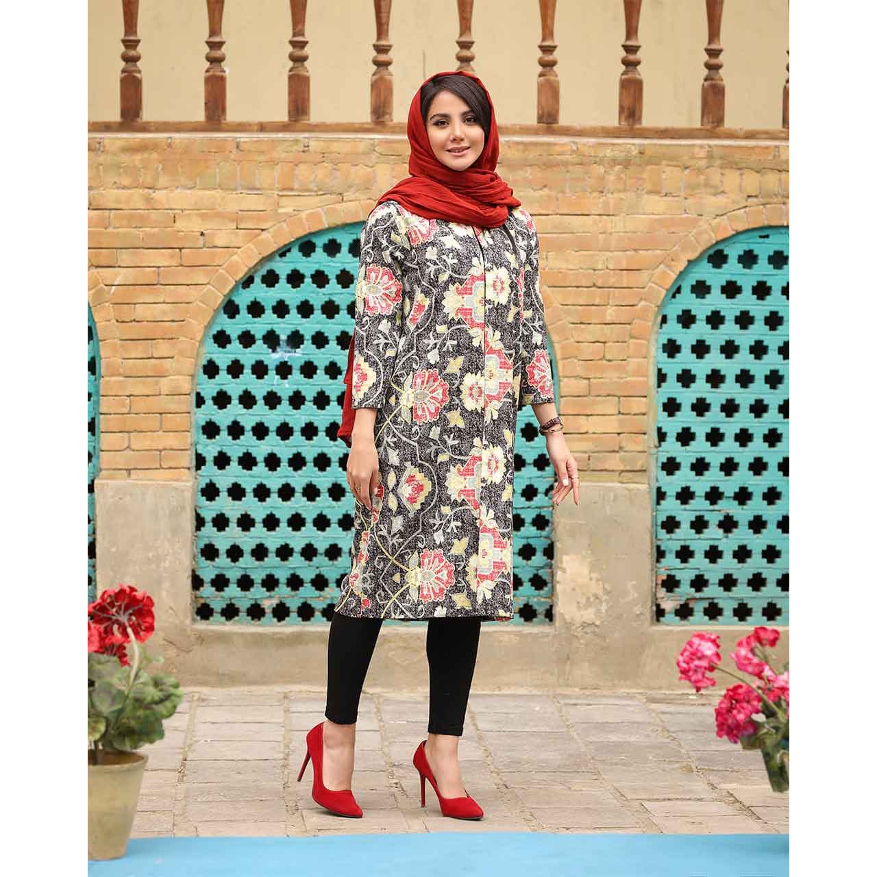 مانتو زنانه پارسی طرح فرش لارستان — تصویر ۳