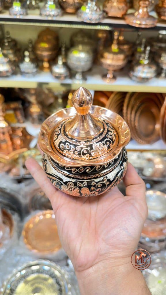 قندان مسی نقره کوب پایه دار — تصویر ۵