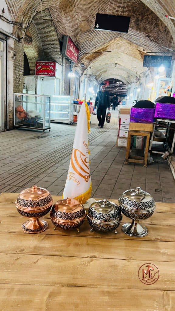 قندان گلبرگی مسی و کروم — تصویر ۳