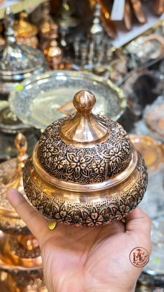 قندان گلبرگی سفینه ای ۳ پایه مسی