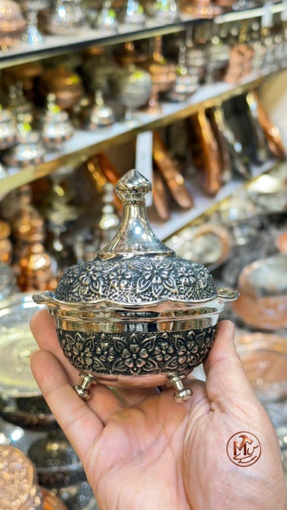 قندان گلبرگی ۳ پایه مسی کروم — تصویر ۶