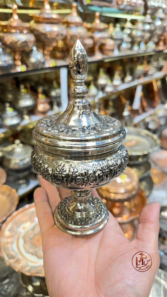 قندان گلبرگی پایه دار مسی کروم — تصویر ۶