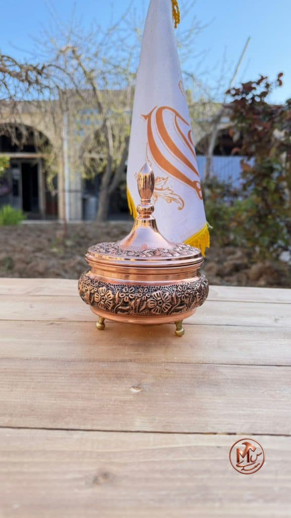 قندان گلبرگ ۳ پایه بزرگ