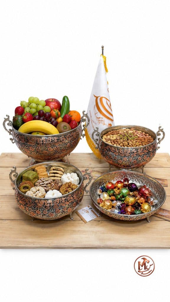 ست پذیرایی چهار پارچه طرح سلطنتی — تصویر ۳