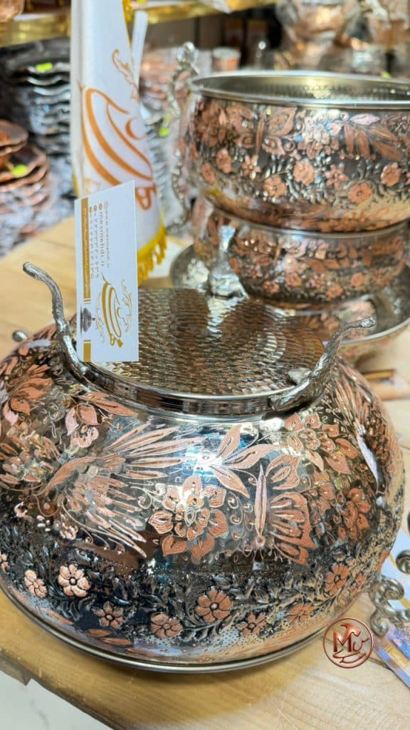 ست پذیرایی چهار پارچه طرح سلطنتی — تصویر ۴
