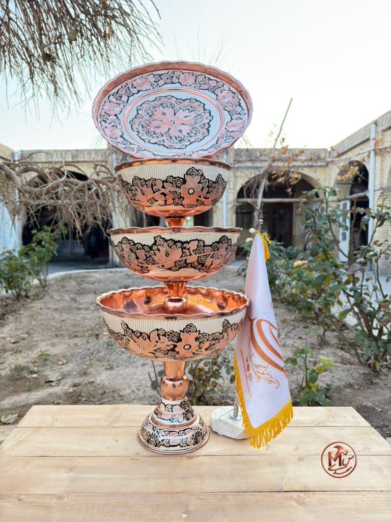 ست پذیرایی ۴ پارچه نقره کوب زنجان — تصویر ۴