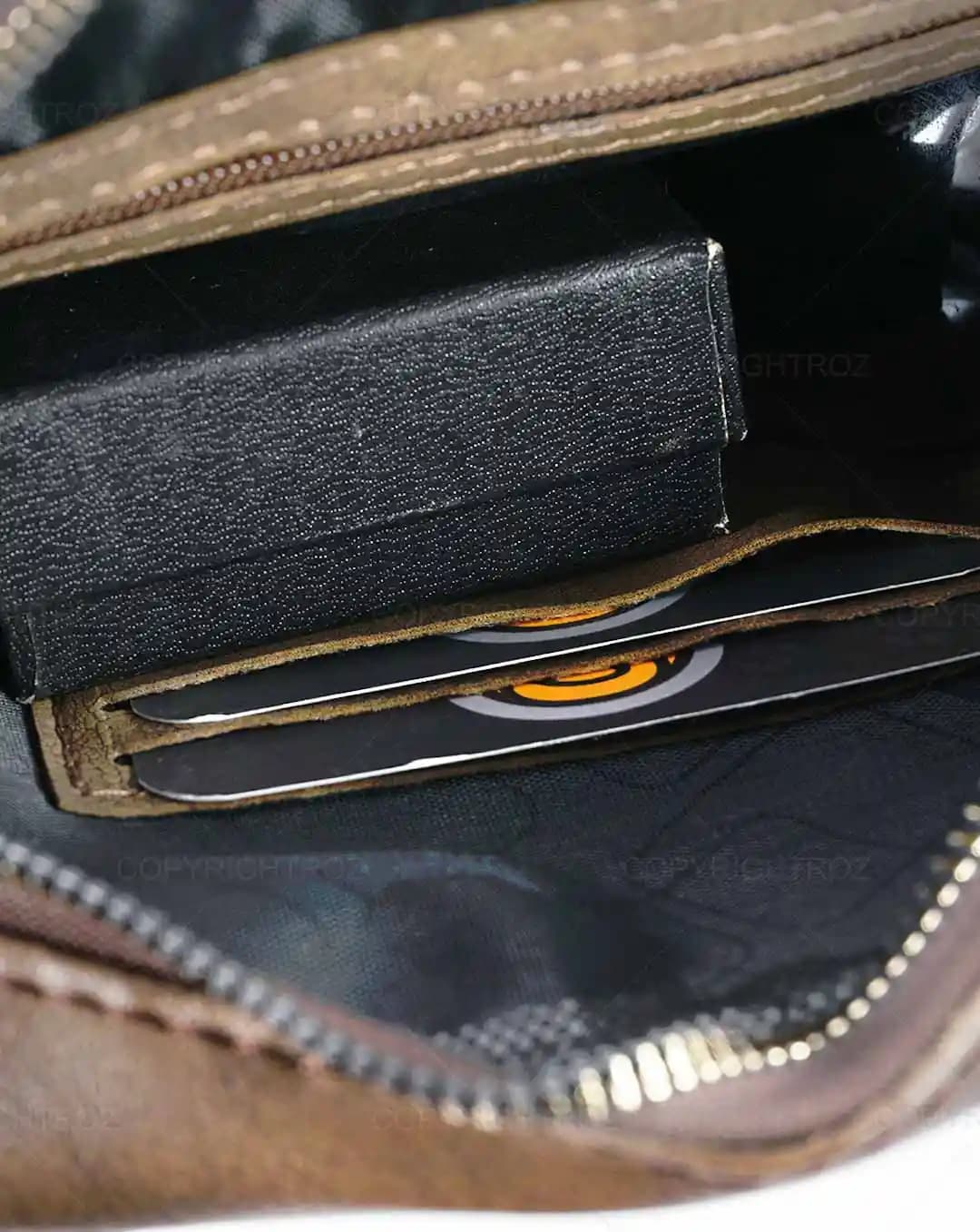 کیف دوشی مردانه گوچی GUCCI مدل 1427 — تصویر ۸