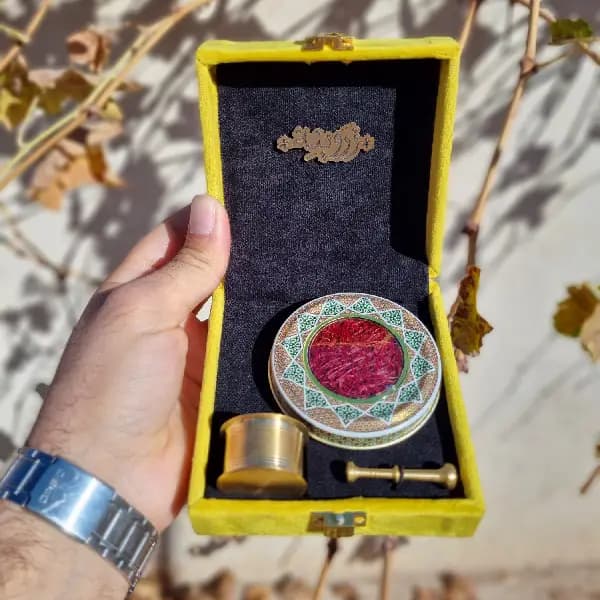 پک هدیه زعفران اقتصادی — تصویر ۳
