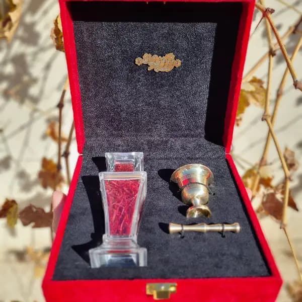 پک هدیه زعفران نیم مثقالی — تصویر ۳