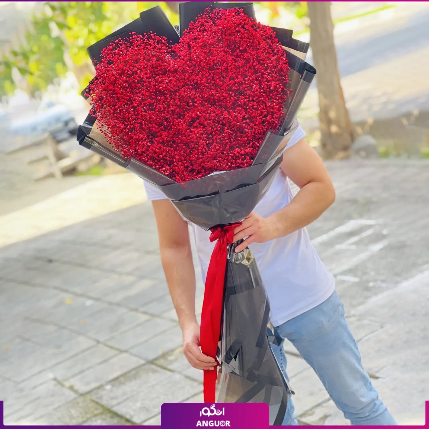 دسته گل ژیپسوفیلا قرمز شکل قلب