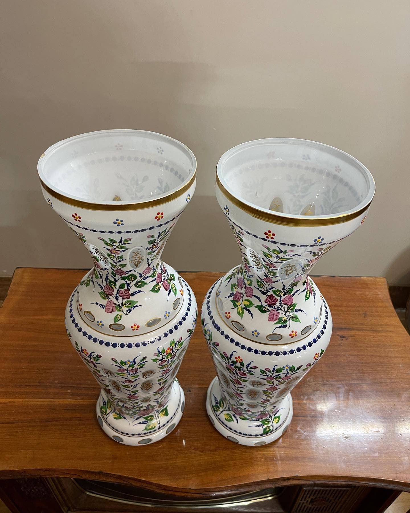 یک جفت گلدان سه پوست — تصویر ۸