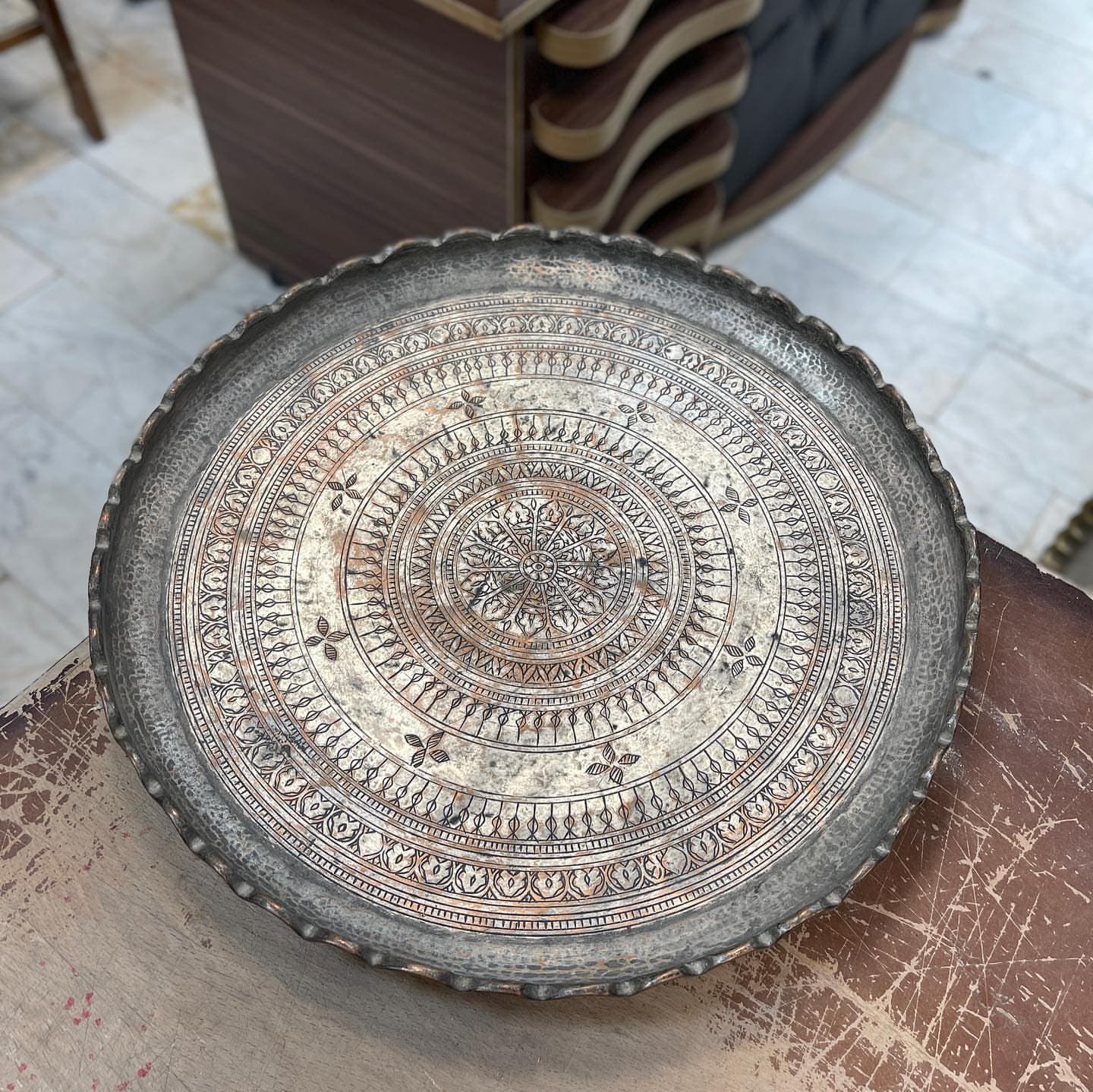 مجمعه مسی نقش دار قدیمی — تصویر ۶
