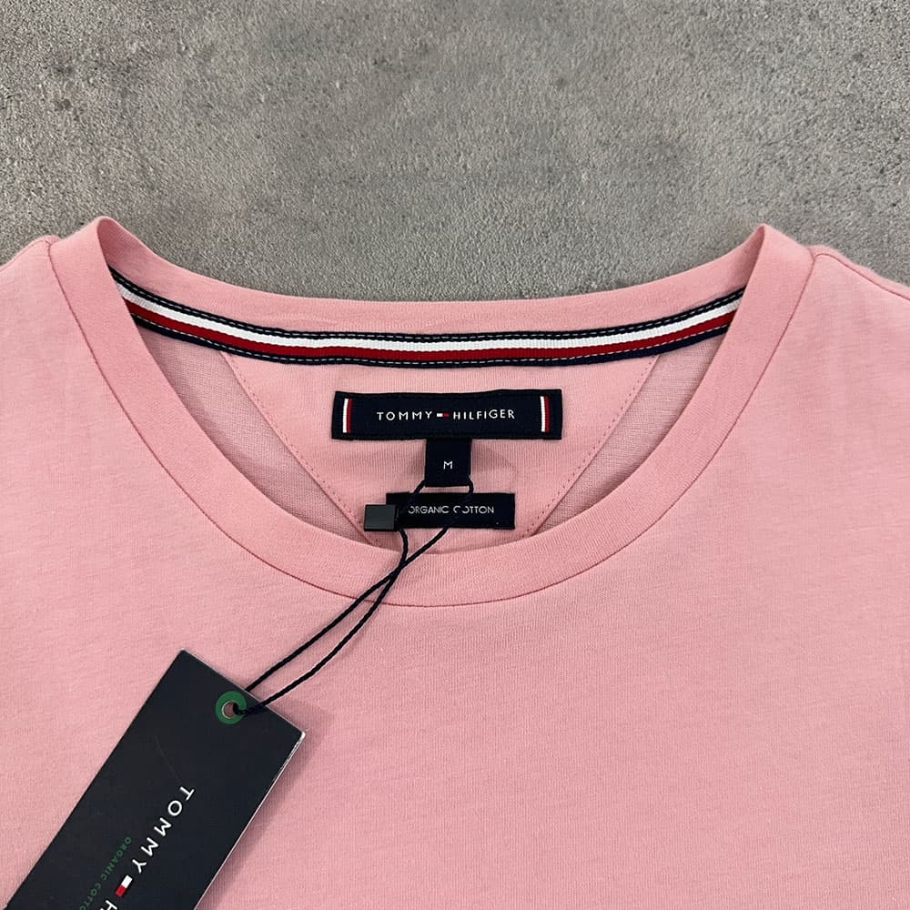 تیشرت اورجینال TOMMY HILFIGER رنگ صورتی سایز M — تصویر ۵