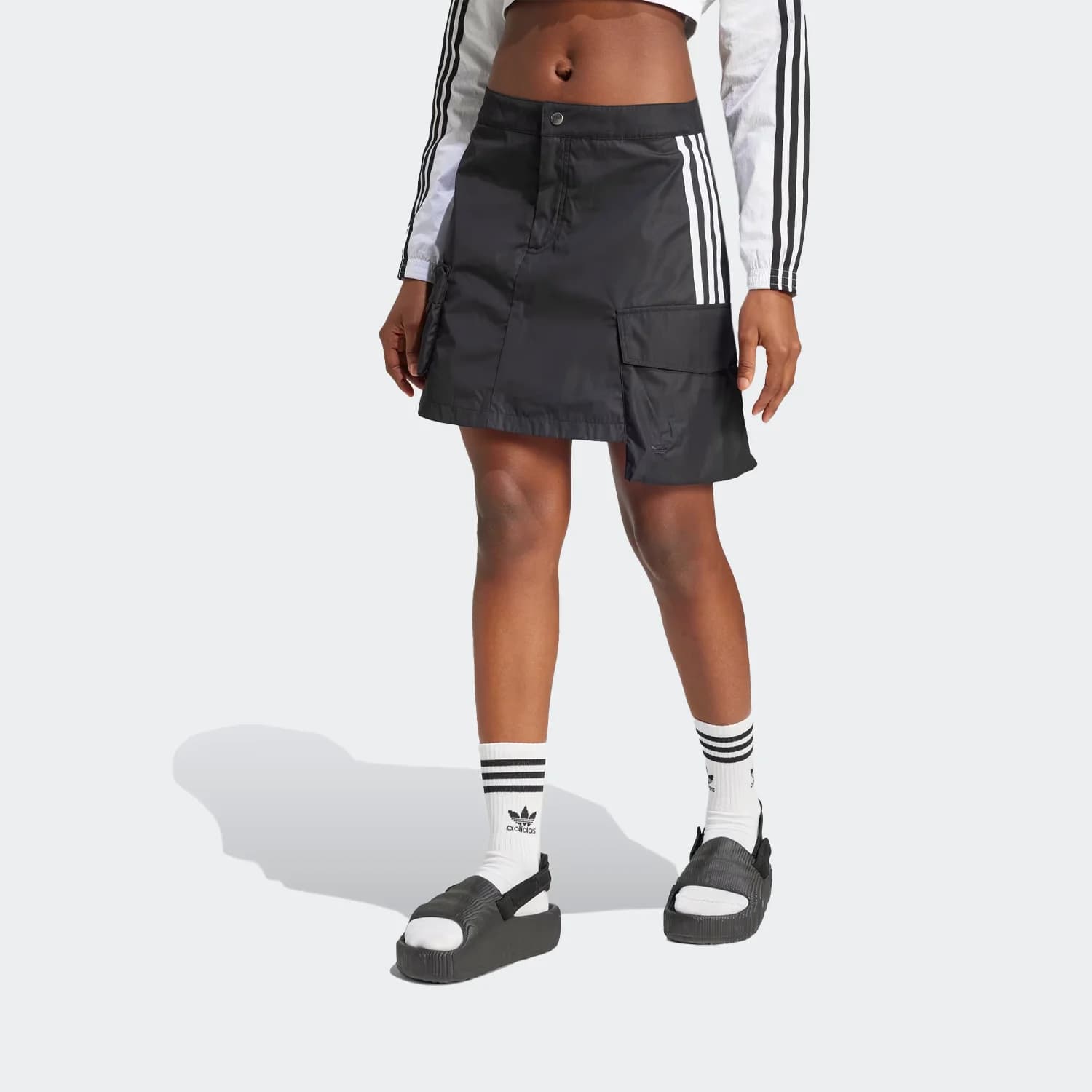 دامن زنانه آدیداس مدل Cargo Mini Skirt — تصویر ۱۱