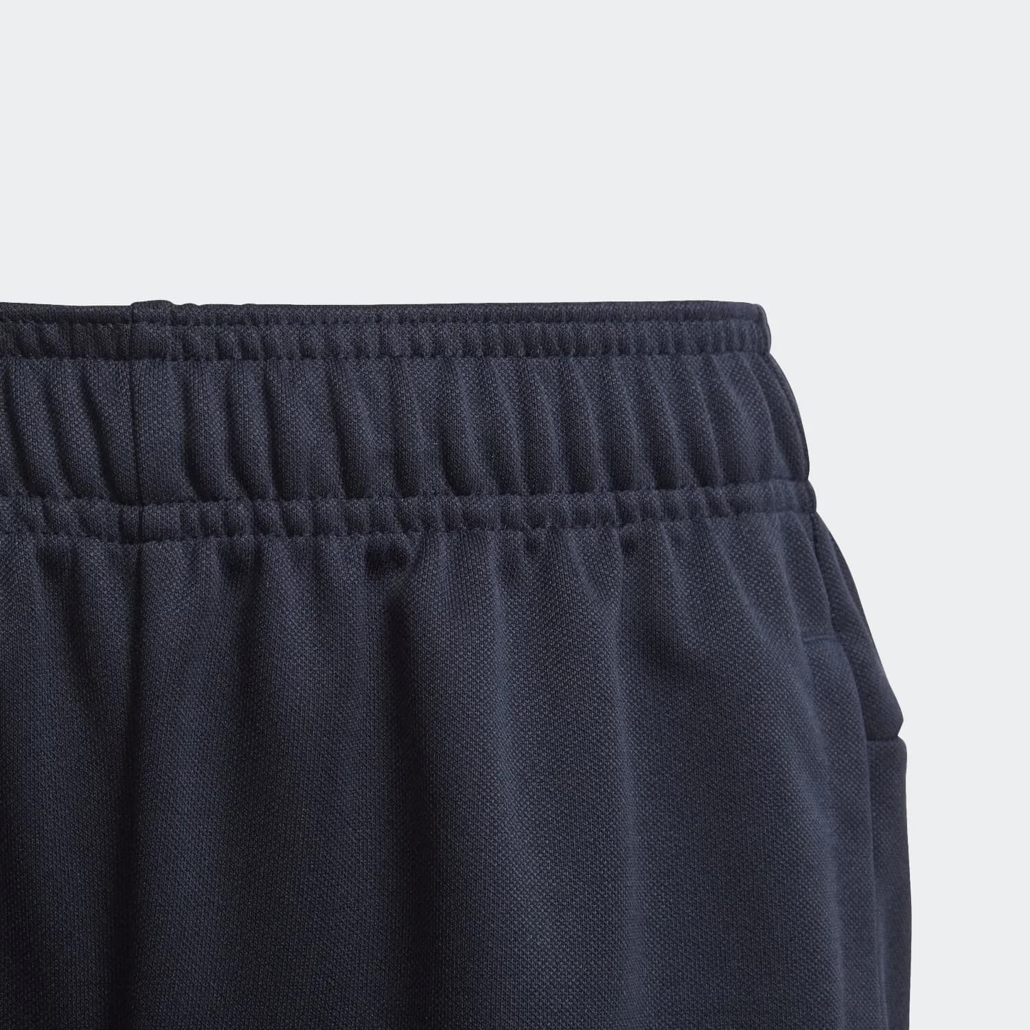 شلوارک بچگانه آدیداس مدل TRAINING KNIT LINEAR SHORT — تصویر ۴