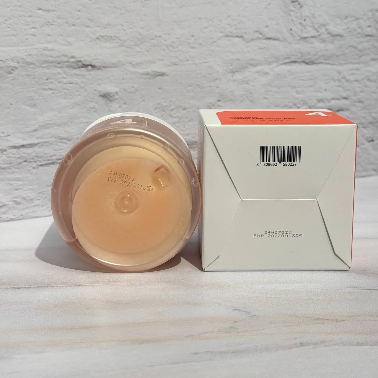 پد تونر شماره 4 نامبوزین لایه بردار و کنترل منافذ پوست Numbuzin No.4 Pore Zero Peeled Egg Toner Pad — تصویر ۱۱