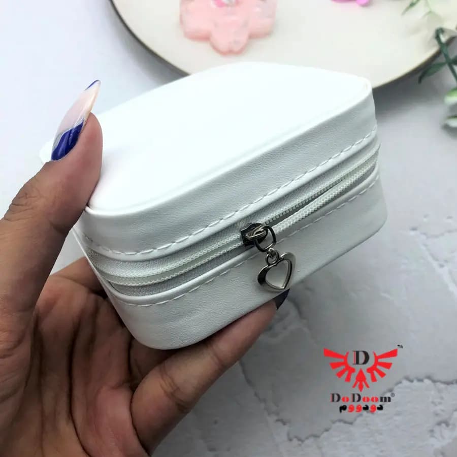 جعبه جواهرات و بدلیجات چرمی کوچک مسافرتی B05 — تصویر ۷