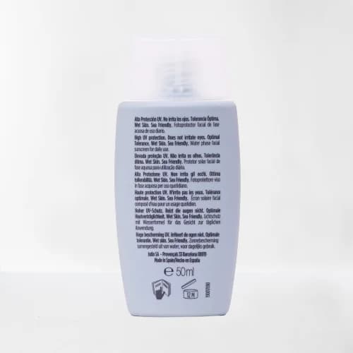 ضد آفتاب فیوژن واتر SPF50 بدون رنگ ایزدین — تصویر ۷