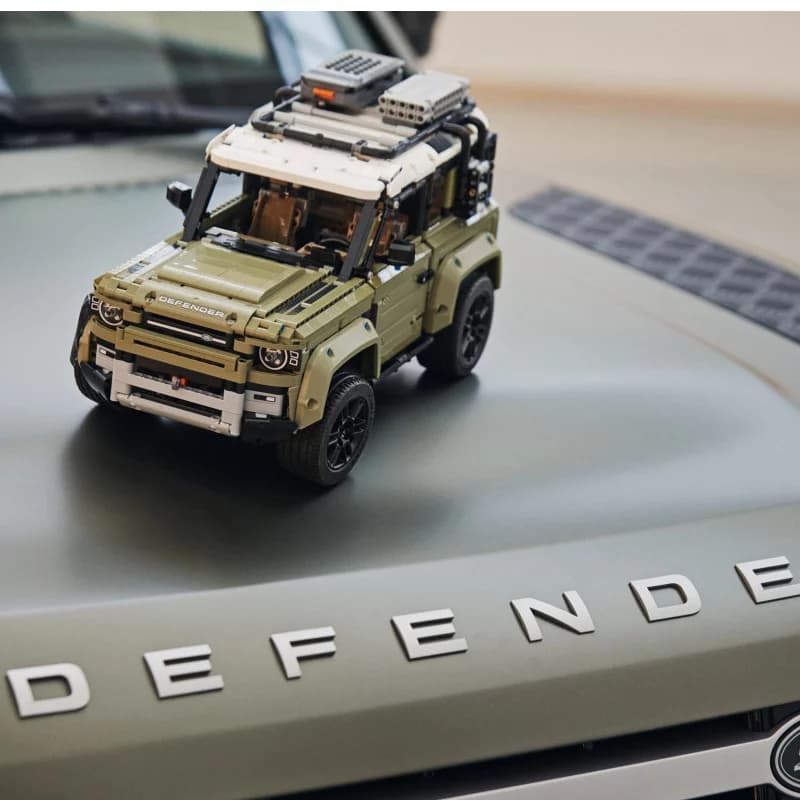 لگو سری تکنیک مدل Land Rover 42110 — تصویر ۵