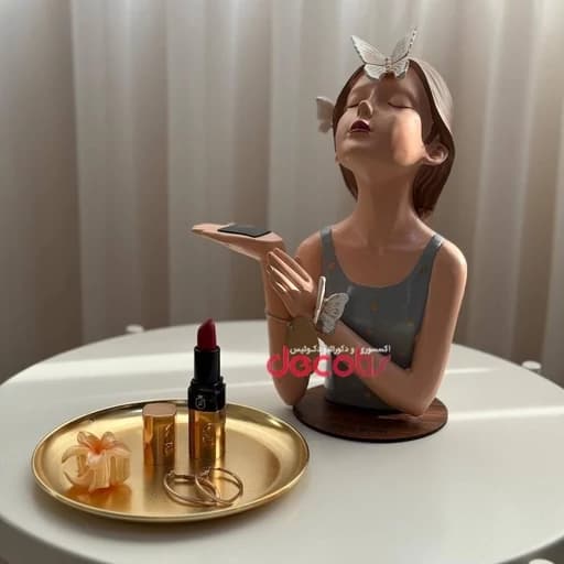 مجسمه دکوری و استند دختر پروانه ای — تصویر ۳
