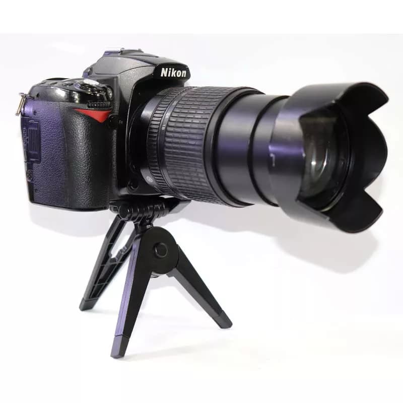 دوربین نیکون مدل D90 با لنز 105_18 لرزشگیردار (استوک) — تصویر ۳