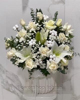 با زیباترین دسته گل عروس بدون حرف اضافه، توجه و محبتت را نشان بده