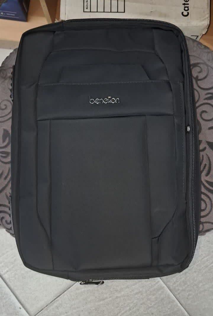 کیف لپ تاپ سه کاره سایز 14.6 تا 15.6 طرح BENETTON کد 1035 — تصویر ۴