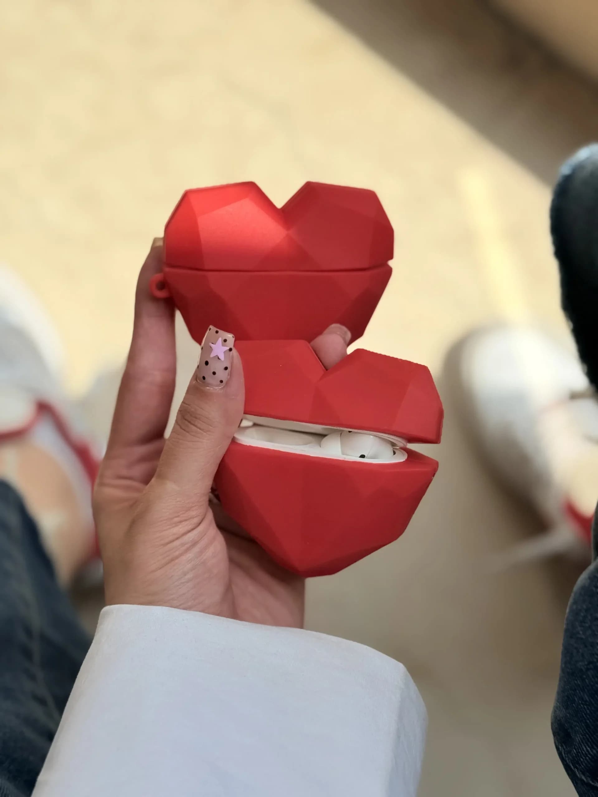 کاور ایرپاد قلب قرمز با آویز (کدa0014) — تصویر ۱۱