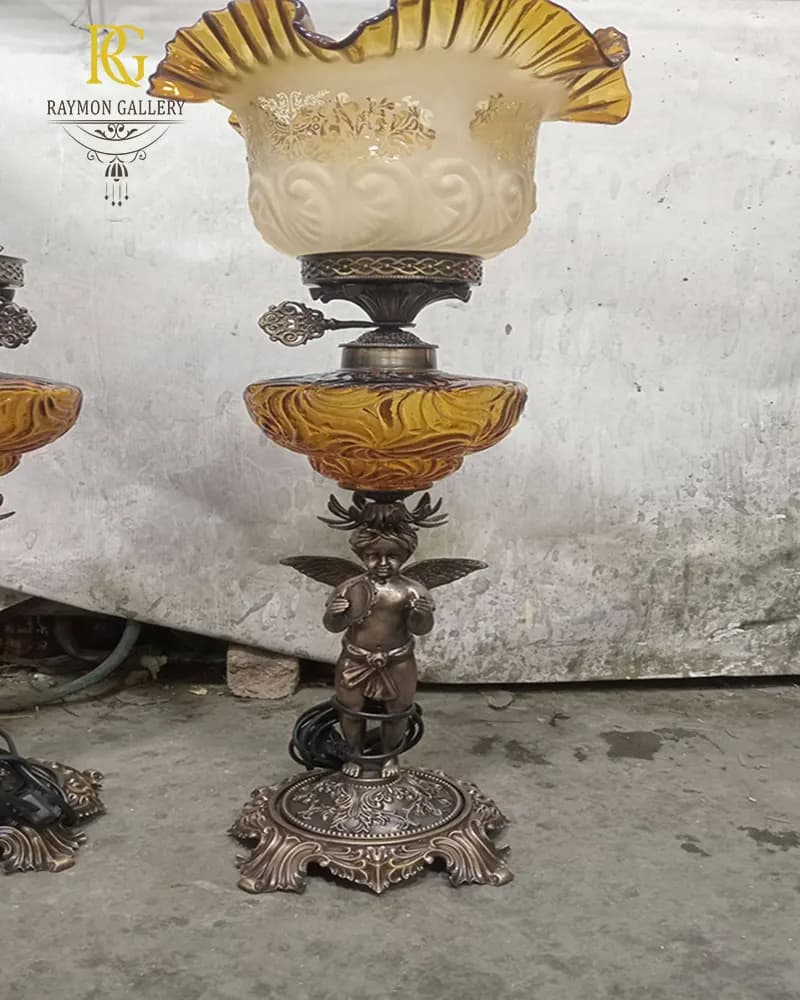 آباژور برنزی طرح فرشته — تصویر ۳