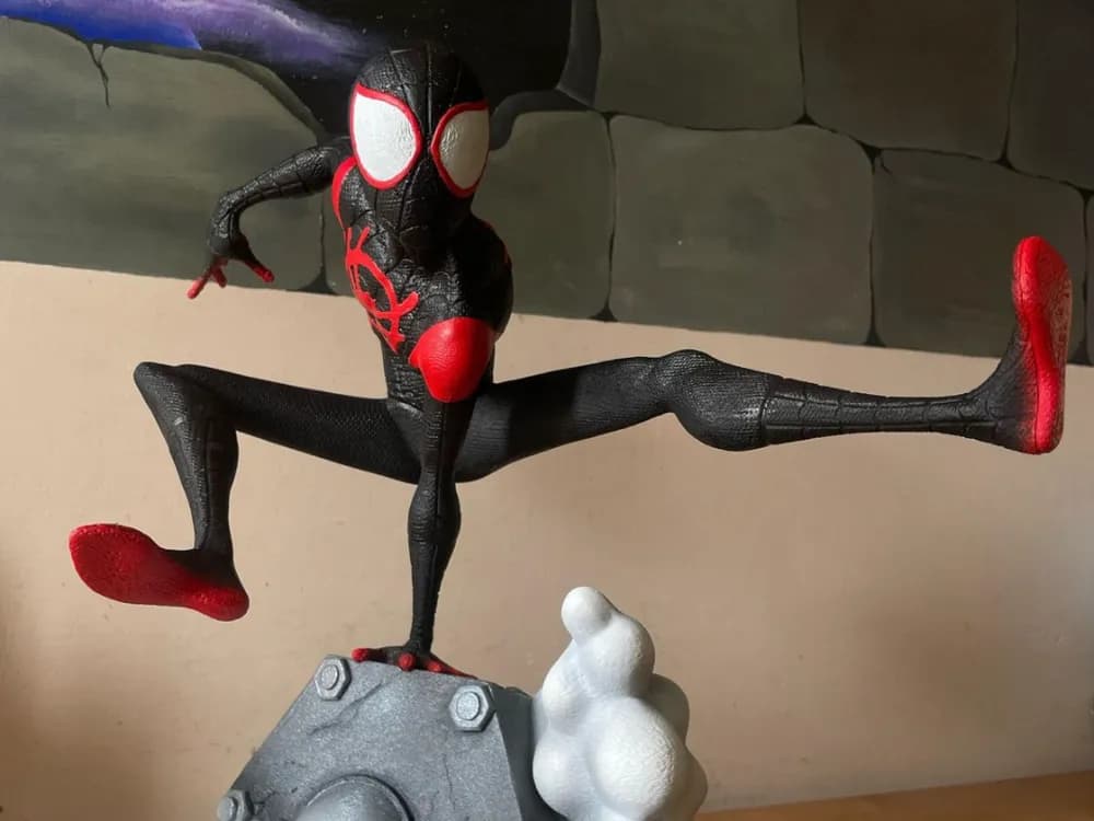 🕷️ فیگور مایلز مورالس (Miles Morales) | اسپایدرمن | ارتفاع ۳۱ سانتیمتر | +PLA — تصویر ۵