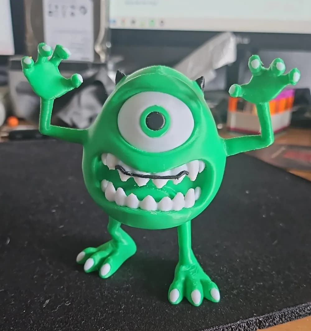 👁️ فیگور مایک (Mike) | چاپ سه‌بعدی رنگ‌شده | +PLA | ارتفاع ۱۵ سانتی‌متر