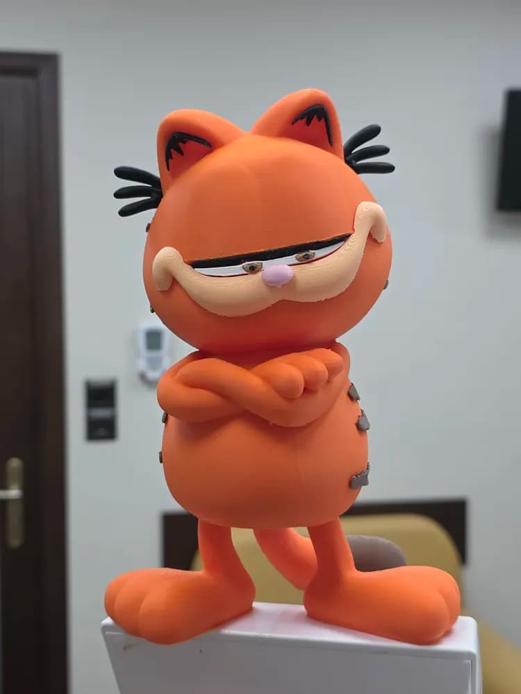 🐱 فیگور گارفیلد (Garfield) | چاپ سه‌بعدی رنگ‌شده | +PLA | ارتفاع ۲۰ سانتی‌متر — تصویر ۱۲