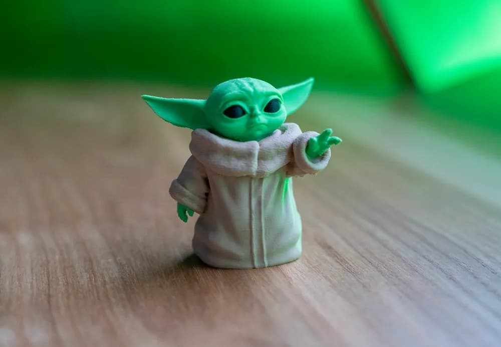 👶 فیگور بیبی یودا (Baby Yoda) | چاپ سه‌بعدی رنگ‌شده | +PLA | ارتفاع ۱۷ سانتی‌متر — تصویر ۷