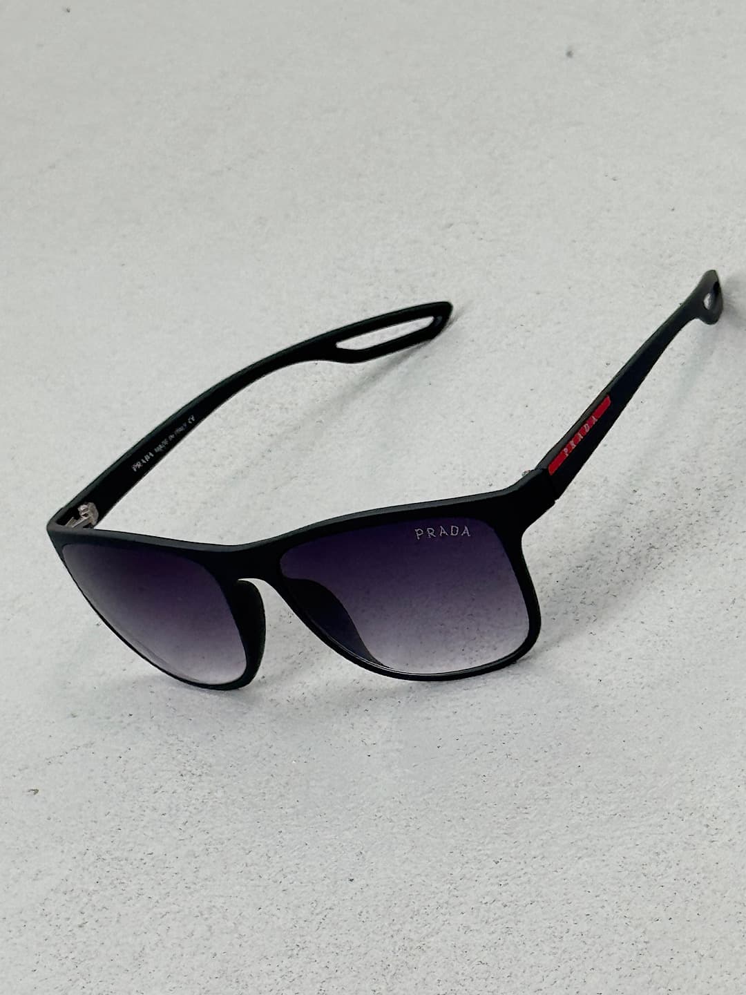 عینک آفتابی PRADA 8084