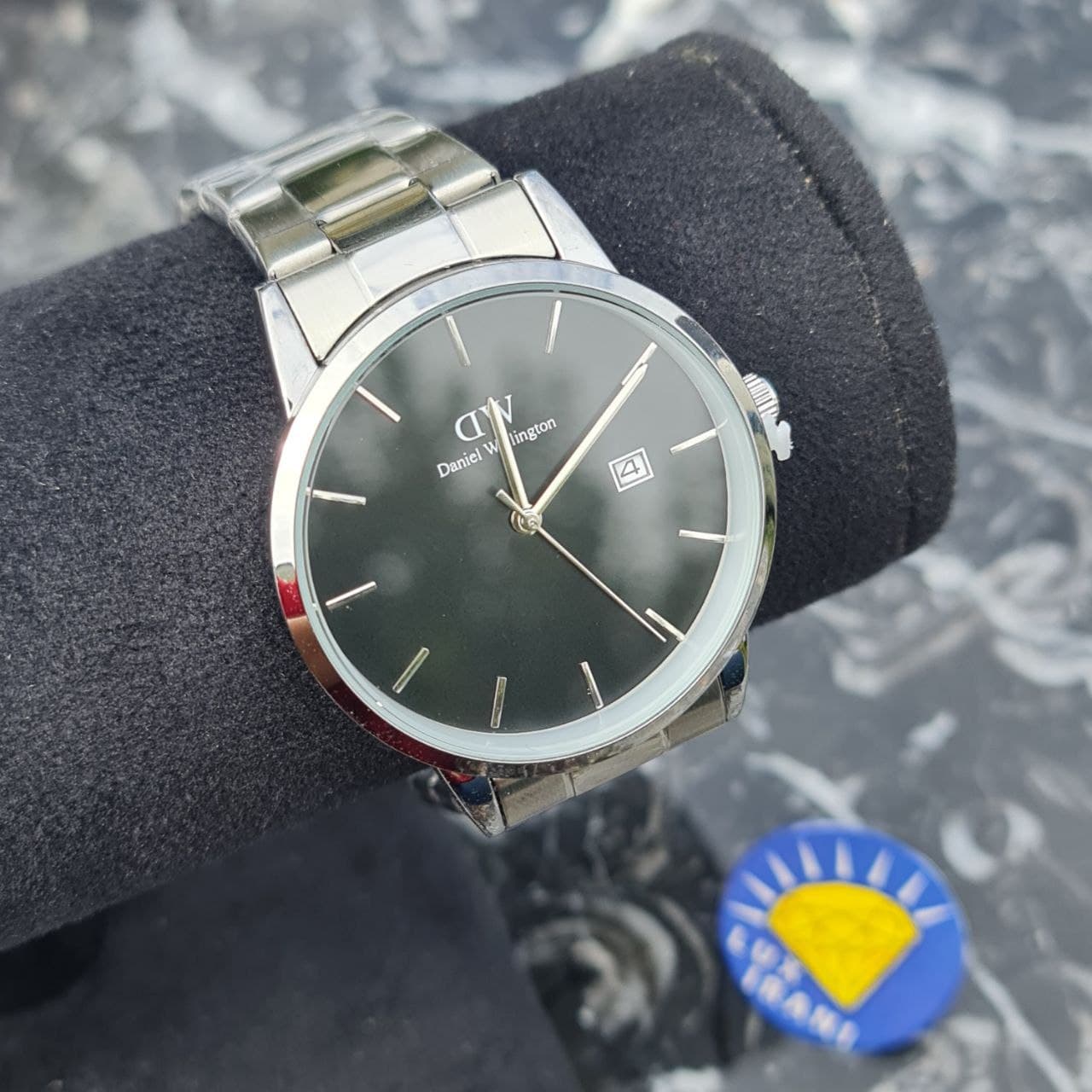 ساعت مردانه DW کد 5914 نقره ای صفحه مشکی — تصویر ۵