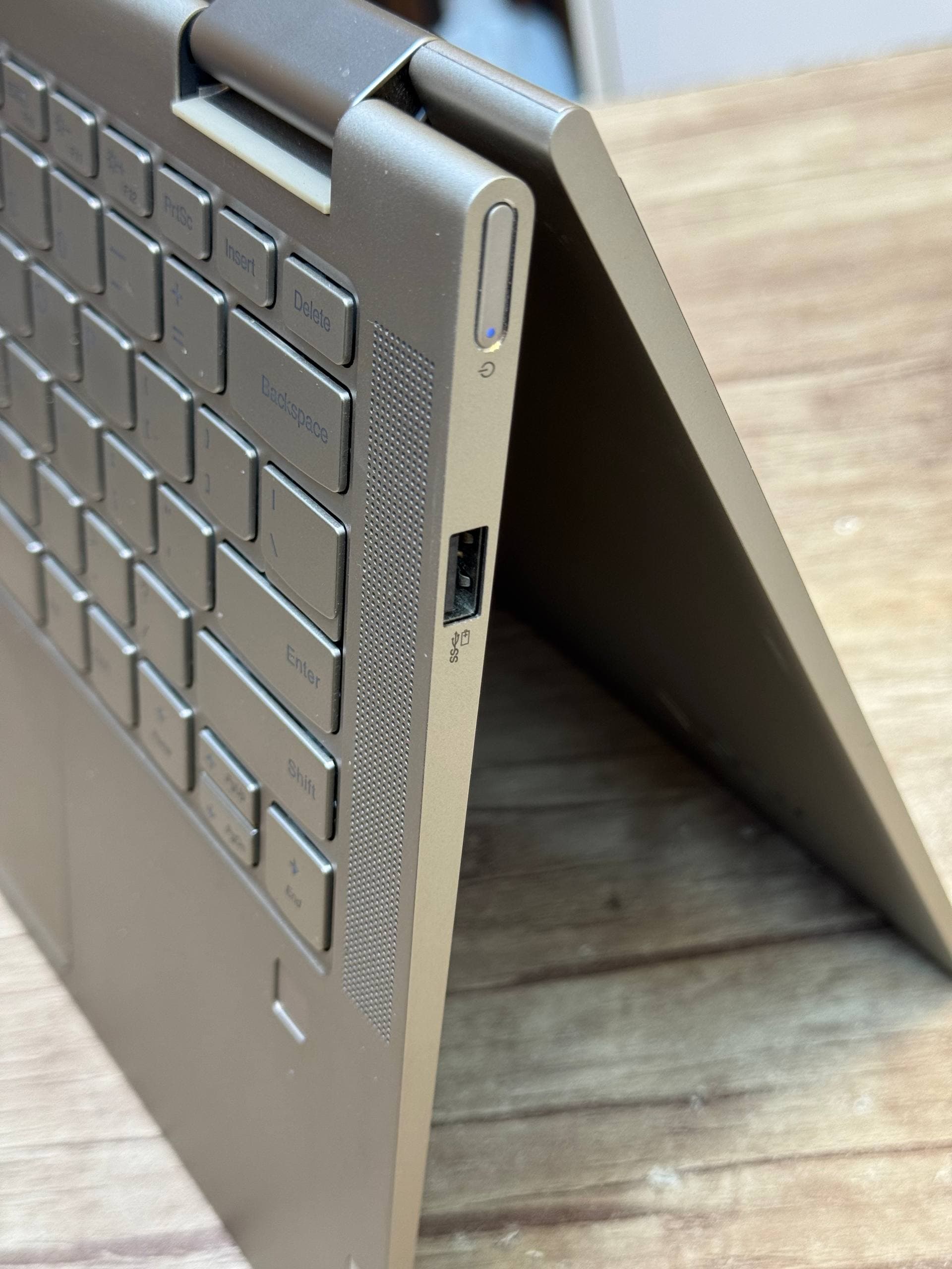 لپ تاپ Lenovo C740 i5(10210U) 8GB-256SSD-Intel UHD X360 Touch — تصویر ۴