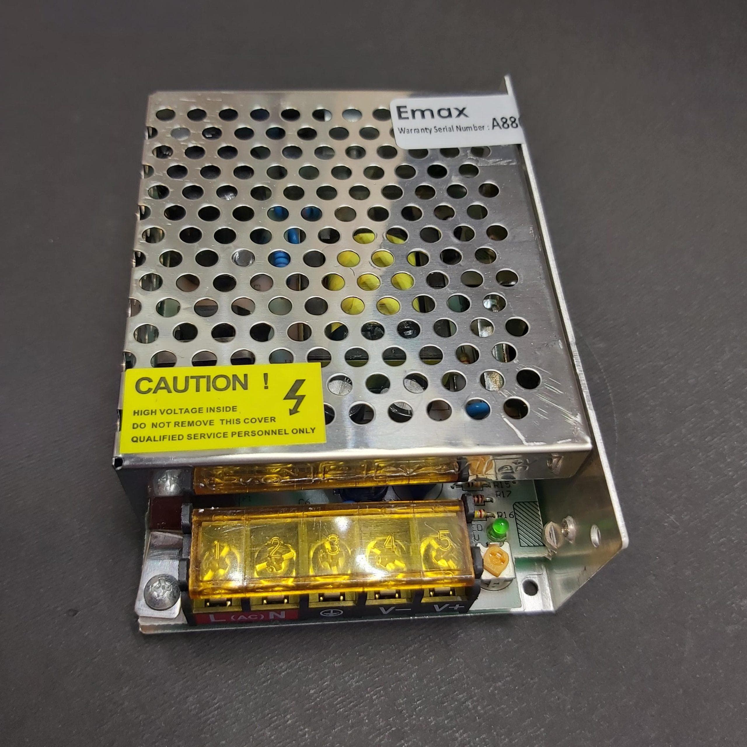 آداپتور سویچینگ 12 ولت 5 آمپر مدل 12V5A — تصویر ۷