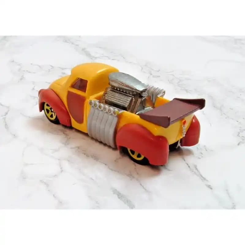 ماشین سگ فنری توی استوری Hot Wheels مدل DASCH N DOG — تصویر ۸