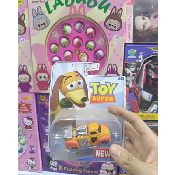 ماشین سگ فنری توی استوری Hot Wheels مدل DASCH N DOG