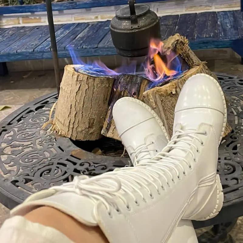 بوت بلند هزار بند زنانه سفید جنس چرم — تصویر ۷